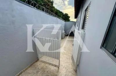 Casa térrea com 4 dormitórios em rua sem saída - tranquilidade e praticidade em um só lugar!