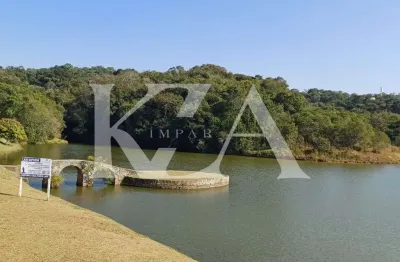 Terreno à venda no condomínio lagos de jarinu, em jarinu-sp.