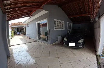 Casa para Venda em Limeira, Parque Hippolyto, 2 dormitórios, 1 banheiro, 5 vagas