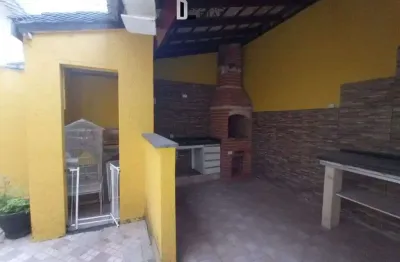 Casa de locação na guilhermina- casa com 3 suítes, 200m² por r$5.500,00