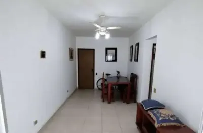 Apartamento no bairro canto do forte, 2 dormitorios 2 wc , 200 metros da praia.