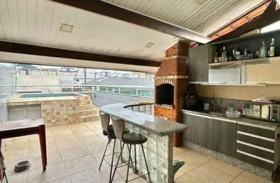 Triplex geminado com piscina a venda no boqueirão - 3 dormitórios e mobiliado!