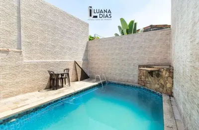 Casa geminada a venda na ocian - 3 dormitórios e piscina com área gourmet.
