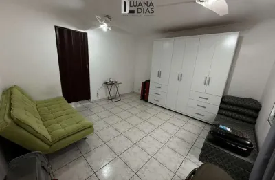 Kitnet no canto do forte fica 150 mts praia por $1.850 locação e r$220 mil venda