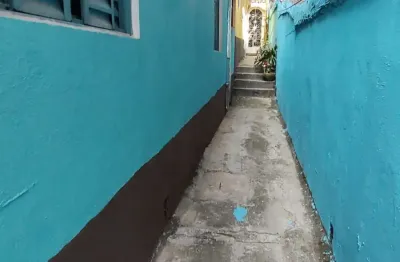 Casa próximo av.timoteo pemteado-r$ 800,00 aceita deposito