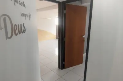 Sala comercial centro-r$ 900,00 incluso condomínio , iptu e água-aceita deposito