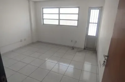 Salão comercial com varanda-r$ 900,00 incluso condomínio , iptu e água-aceita deposito