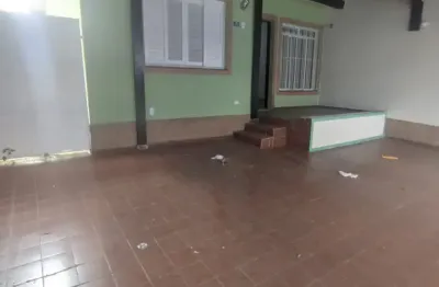 Casa Térrea Locação Residencial ou Comercial Jd.Santa Mena-2dorms, edícula, 3 vagas-R$ 3.200,00