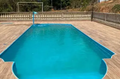 Sitio muito aconchegante de alta qualidade com lagoa exuberante em juatuba