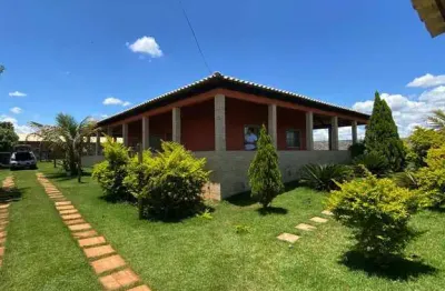 Lindo sítio com muito conforto e vista exuberante em igarapé