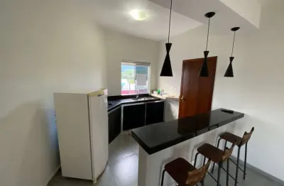 Kitnet com excelente localização em frente a prefeitura de mateus leme/mg
