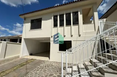 Casa com excelente estrutura no bairro cerqueira lima em itaúna – mg