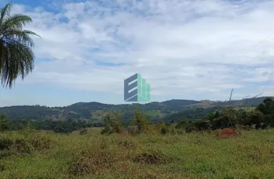 O p o r t u n i d a d e  i m p e r d í v e l.  a fazendinha dos seus sonhos está