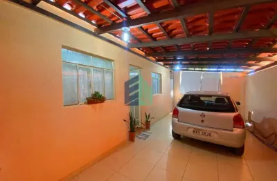 Casa aceita financiamento bancário em lote de 197m² mateus leme-mg