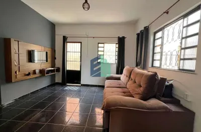 Casa com lote 440m²- com vista incrível bairro vista alegre em mateus leme- mg