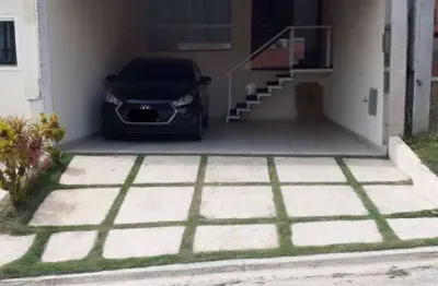 Casa em condomínio 124m² c/ 02 dormitórios sendo 01 suíte / 02 vagas