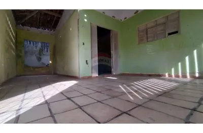 Oportunidade única casa a venda para reforma em excelente localização!