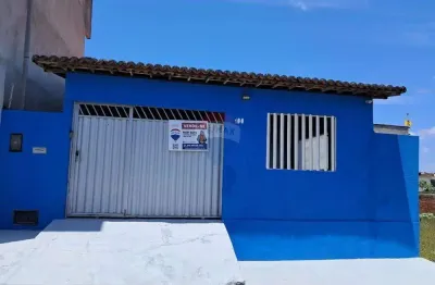 Casa com garagem ampla e dois quartos em uma ótima localização no bairro potengi