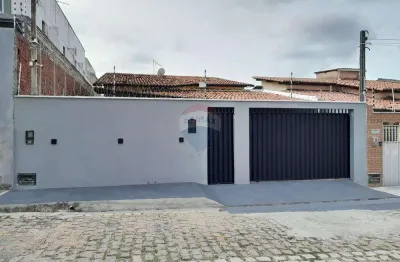 Casa com 3 quartos à venda na Rua da Castanheira, 135, Nova Parnamirim, Parnamirim