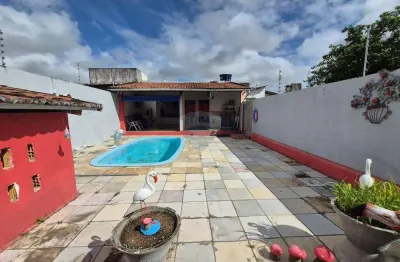 A venda - casa com piscina, 3 quartos 2 suítes, estrutura para 1º andar - aceita financimento