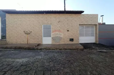 Casa com 2 quartos à venda no Pajuçara, Natal 