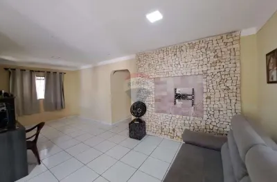 Casa com tres quartos sendo um suite, ao lado da ifrn - aceita financiamento