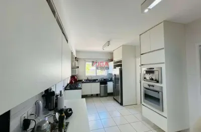 Excelente apartamento a venda na rua conde de porto alegre com 4 quartos,3 suítes e 3 vagas de garagem.
