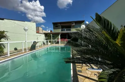 Imperdível sobrado à venda em hortolândia-sp, jardim novo cambuí! 2 quartos, 2 suítes, 1 sala, 4 banheiros, 2 vagas de garagem, 209m².