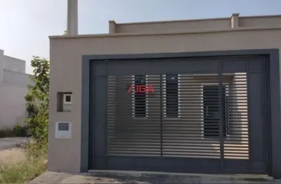 Imperdível: casa à venda em indaiatuba-sp, parque residencial sabiás. 2 quartos, 1 suíte, 1 sala, 2 vagas de garagem.