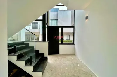 Luxuosa casa com piscina recém entregue em condomínio à venda no jardim prudência:  4 suítes, 2 salas, 6 banheiros, 3 vagas, 436 m².