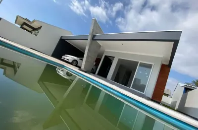 Casa a venda em arroio do sal-rs, perto do mar de alto padrão.