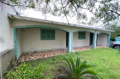 Casa à venda em arroio do sal, balneário areias brancas, distante 120 metros do mar.