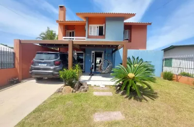Casa localizado no balneário figueirinha em arroio do sal/rs. residência com 120m² a poucos metros do mar e mobiliada.
