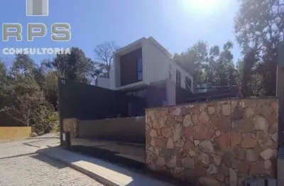 Casa no la reserva i em atibaia, região da juca peçanha, com móveis planejados, piscina, churrasqueira e linda vista para a pedra grande!