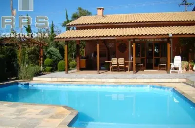 Casa a venda no jardim paulista em atibaia, 3 quartos suítes, escritório, 5 banheiros, piscina, churrasqueira, quintal, 1160m²  total,385m² construído