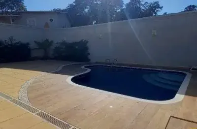 Casa à venda em condomínio arco iris - atibaia, toda comodidade de estar dentro da cidade, com natureza deslumbrante!