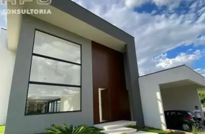 Casa de luxo à venda no condomínio figueira garden em atibaia,  4 quartos todos suítes, 6 vagas de garagem, piscina, espaço gourmet,  lazer completo!