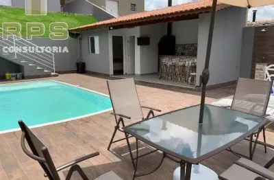 Casa de campo à venda em atibaia com 3 quartos sendo 2 suítes e 2 vagas no pedra bela, comprar casa de campo com piscina em atibaia