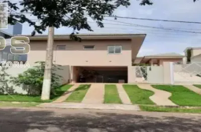 Casa à venda com 4 quartos sendo 2 suítes e 2 vagas no parque das garças ii