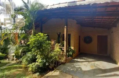 Casa para reforma ou construção de condomínio village à venda na região da alameda lucas, com 1240m² de área total, vista para a pedra grande!