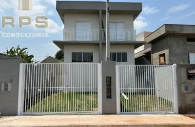 Casa a venda em atibaia com 2 suítes e 2 vagas no bairro do tanque