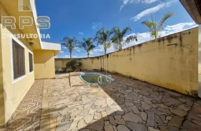 Casa com 3 quartos sendo 1 suíte e 2 vagas em atibaia