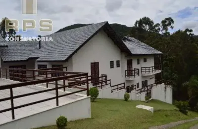 Casa em condomínio cantão da serra no clube da montanha em atibaia, 4 quartos sendo 3 suítes,  churrasqueira, vista panoramica!