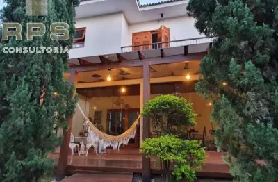 Casa no jardim paulista em atibaia, 3 quartos sendo todos suítes,  sala 3 ambientes, escritório, 5 banheiros, churrasqueira, quintal, área verde,