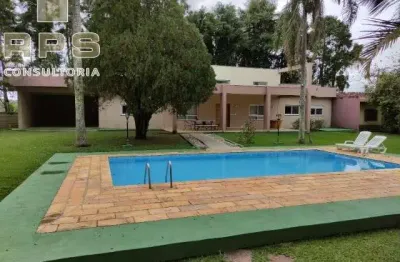 Chácara em atibaia, a 10 min do centro, acesso fácil com asfalto, 3 dormitórios,1 suíte com closet ,piscina ,área gourmet com churrrasqueira