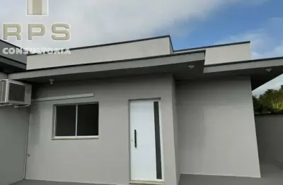 Casa térrea 2 dormitórios, sendo 1 suíte  sala  cozinha integrada quintal,churrasqueira . garagem para 2 carros, ar condicionado