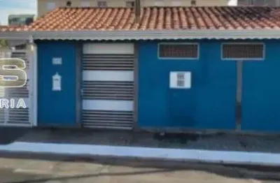 Imóvel no atibaia jardim com 01 casa na frente com 03 quartos e 01 casa nos fundos com 02 quartos , sala , cozinha , banheiro , garagem