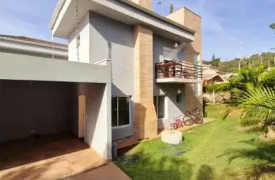 Casa no condomínio palavra da vida, 4 quartos todos suítes sendo 1 no térreo,  piscina,  área gourmet, pomar, 1000m² de terreno,  cozinha planejada!