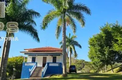 Excelente sítio com 96.800 m² , muita área verde  casa com 4 dormitórios 03 banheiros  02 salas estilo colonial  cozinha com fogão a lenha e varanda