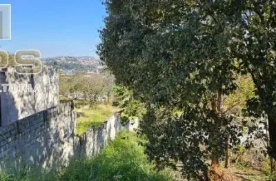 Excelente terreno com 590 m² , localizado em bairro residencial.  próximo de escolas , padarias, supermercados, farmácias, academias .